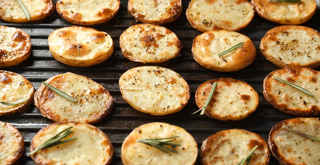 Gegrillte Kartoffeln mit Schale