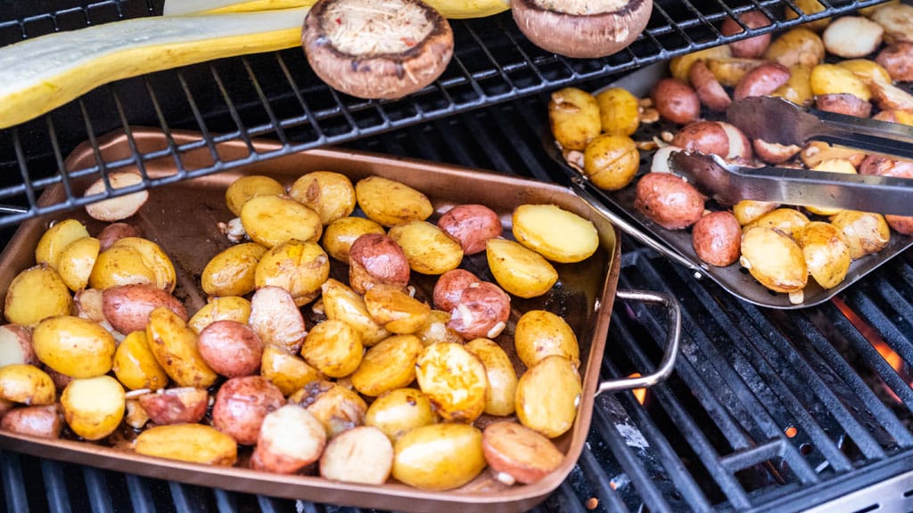 Kartoffeln auf dem Gasgrill