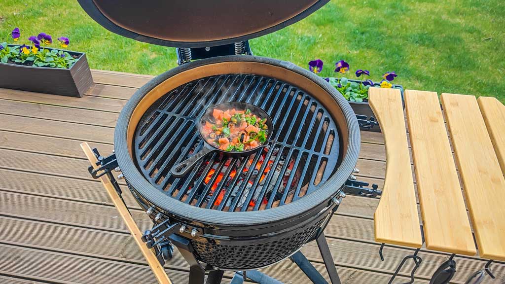 Depositphotos_564094134_XL_1024 Keramischer Grill