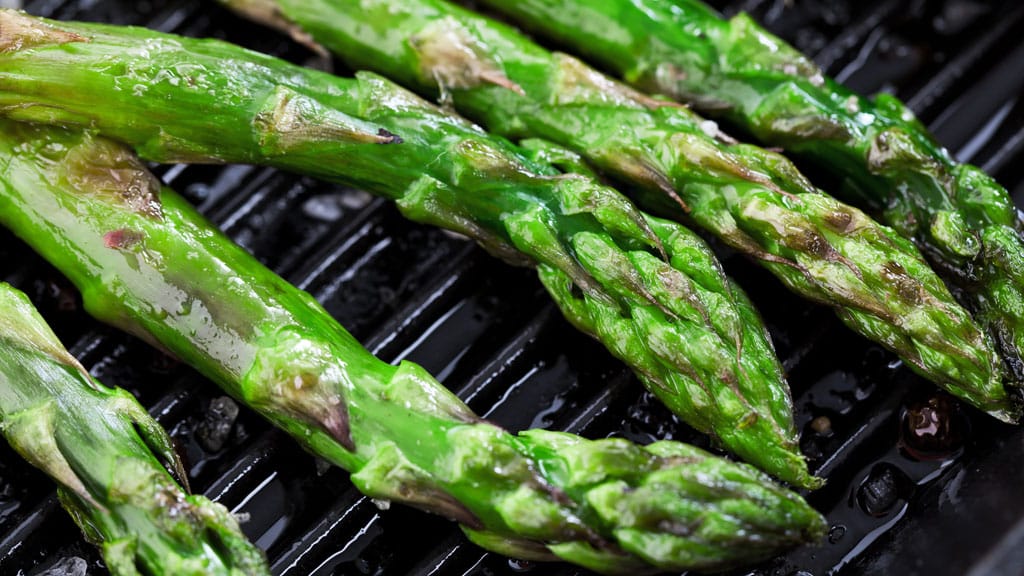 Gegrillter grüner Spargel