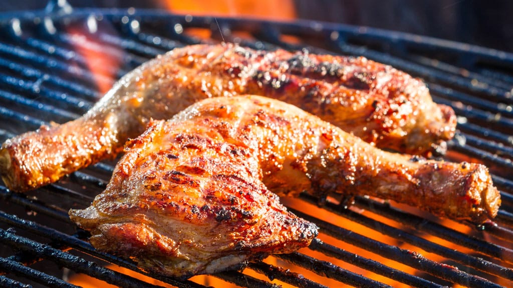 Hähnchenschenkel am Gasgrill